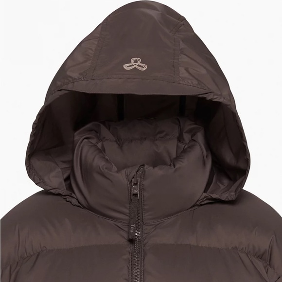 ARITZIA MEGA PUFF - Picture 2 of 10